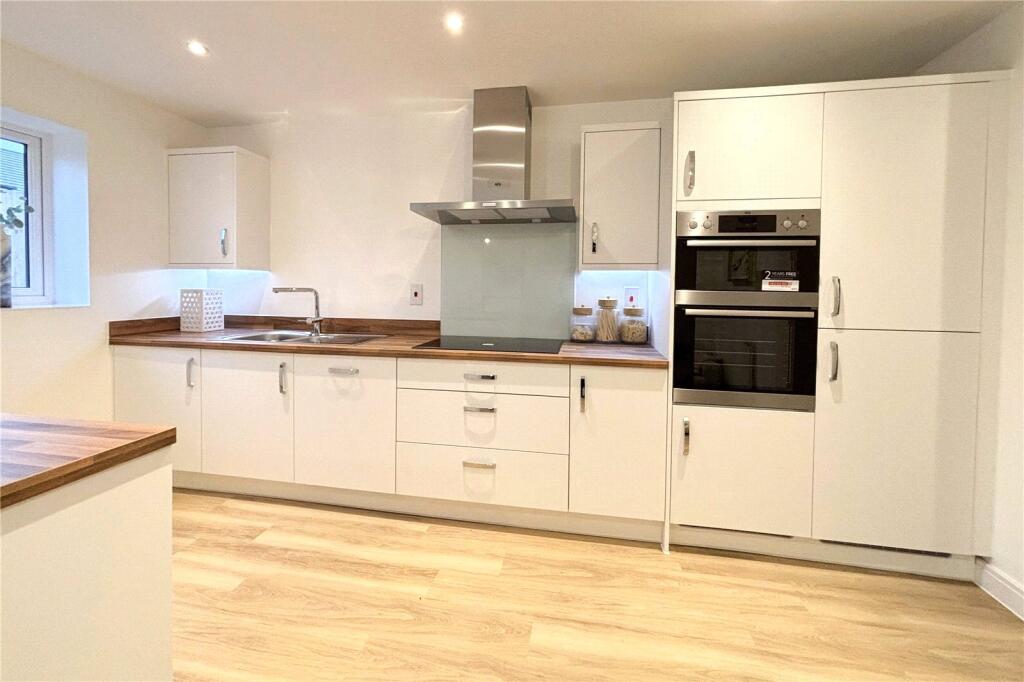 Leighton Park Road, Westbury Leigh photo 5