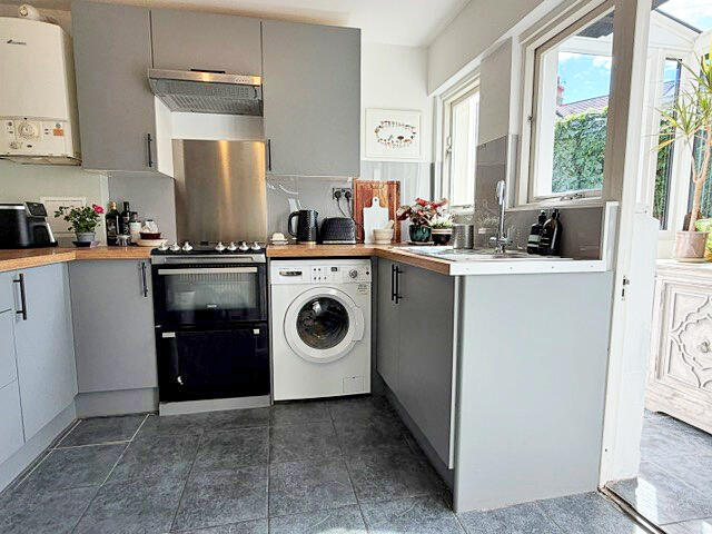 Apartment in Brighton - More