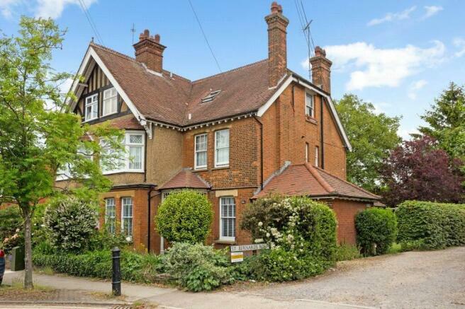 Main image of property: Carlisle Avenue, St. Albans, Hertfordshire, AL3 5LU