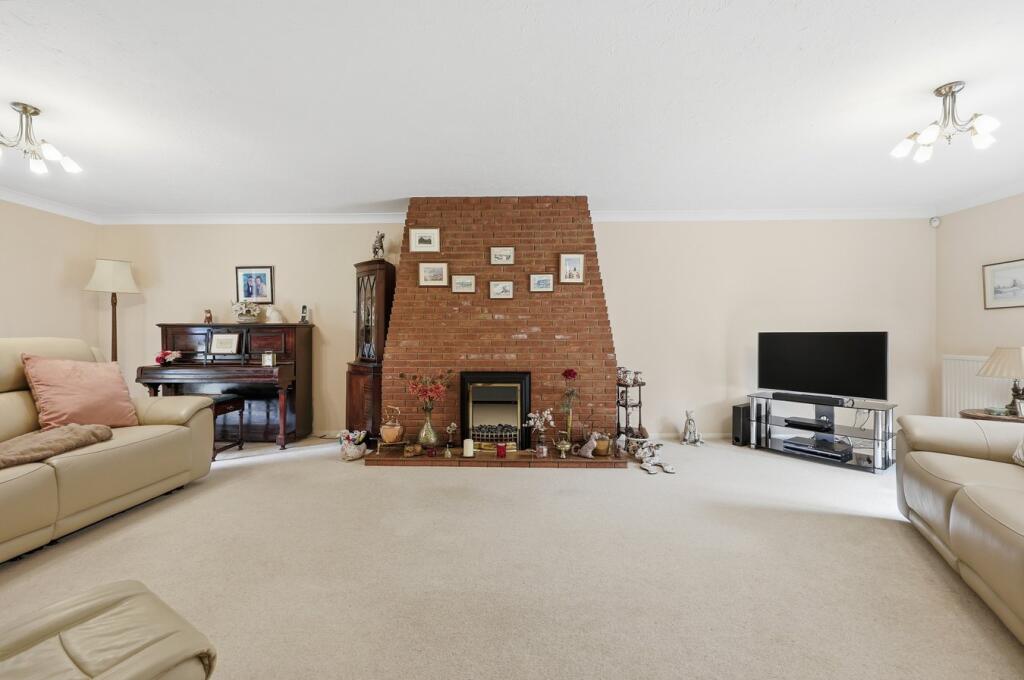 House in East Suffolk, Martlesham Heath, Martlesham - View 5