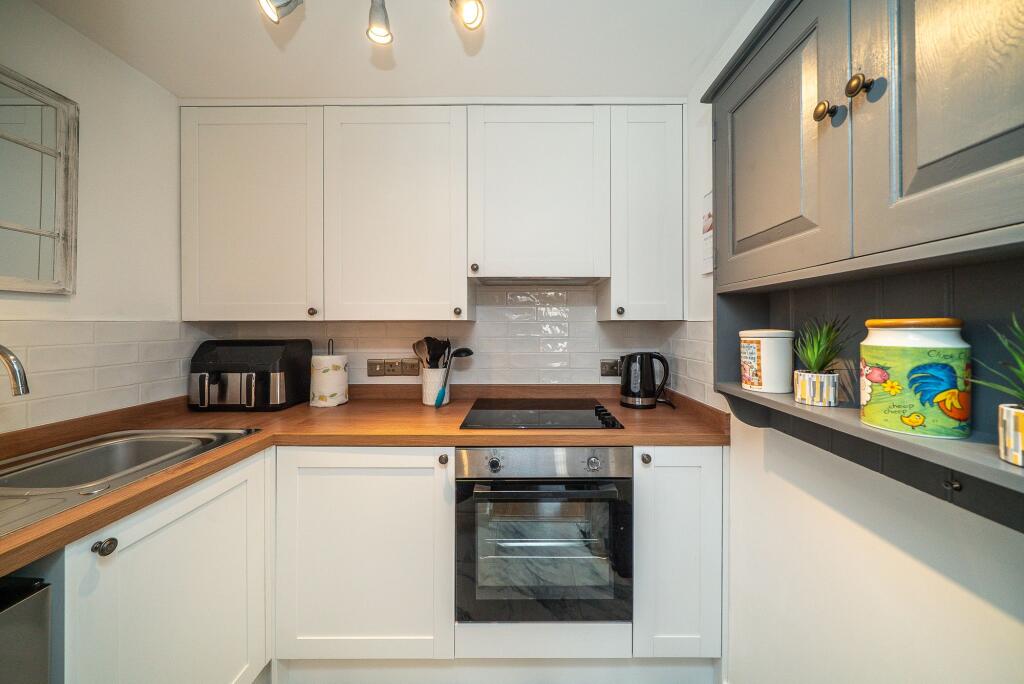 Additional image 7 of High Street, Markyate, AL3