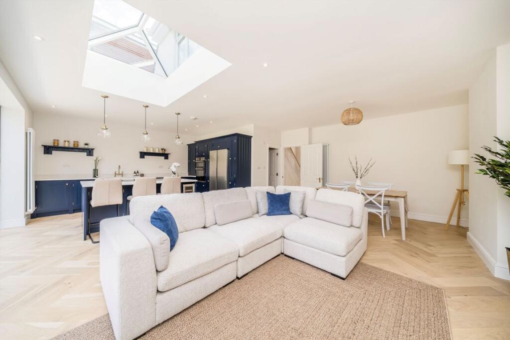 House in Kingston upon Thames - View 3