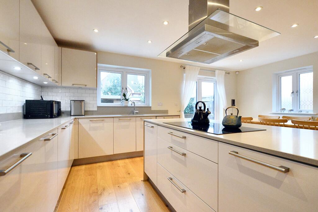 Additional image 3 of Wain Close, St Albans, AL1