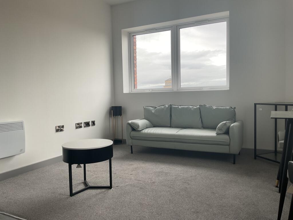 Apartment in Wolverhampton - View 3