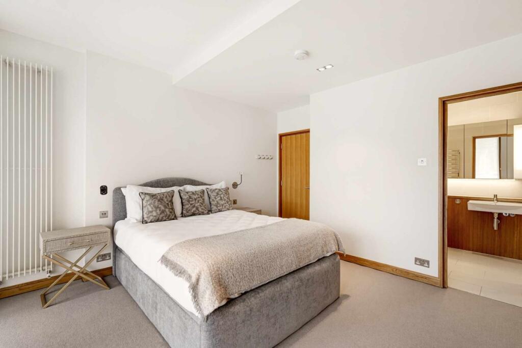 Apartment in London - More