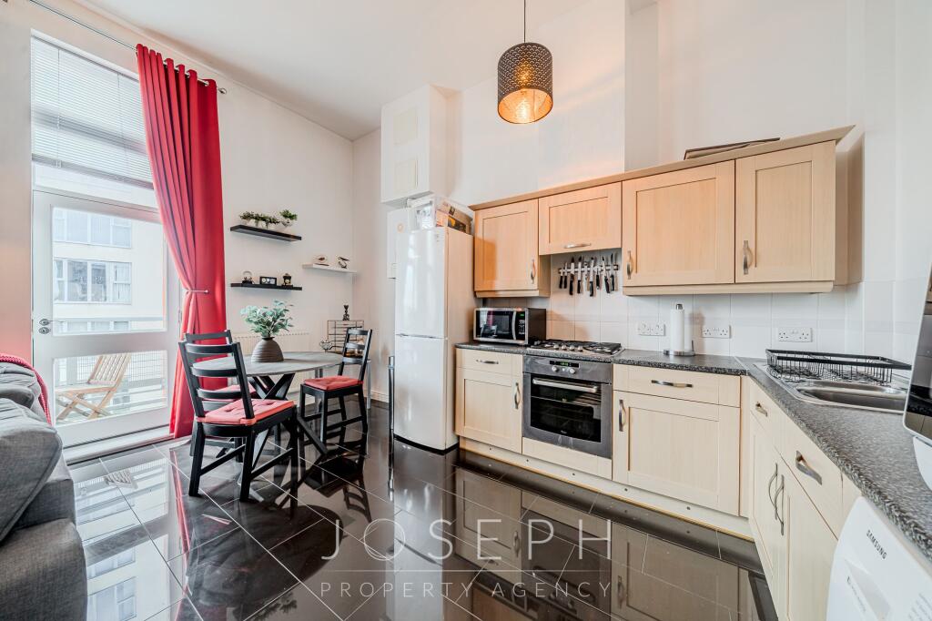 Apartment in Ipswich - View 3