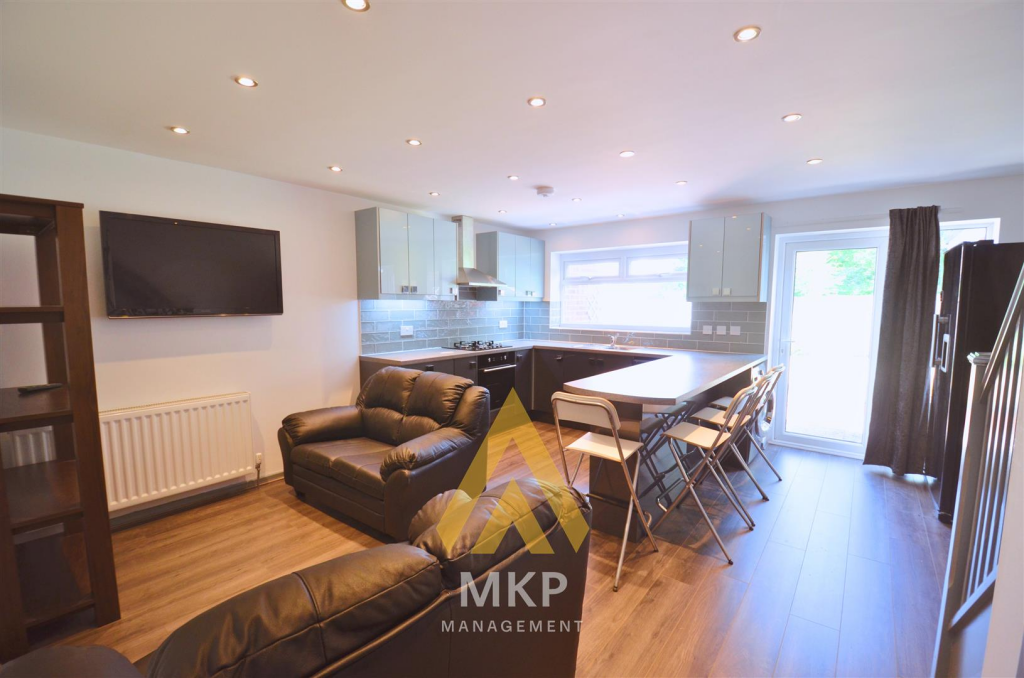 Main image of property: Cadnam, Harborne, B17 0PX