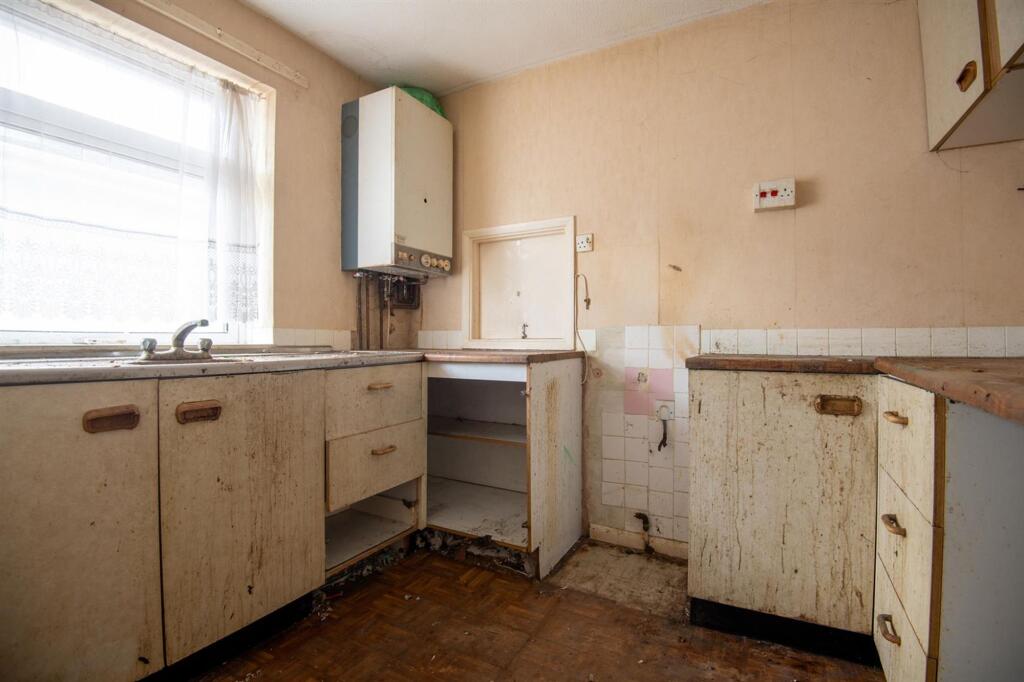Fallowfield, Wellingborough, NN9 - View 4