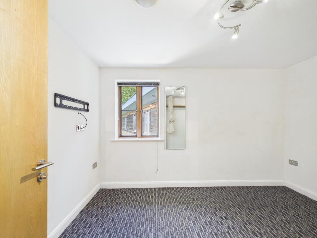 Apartment in Bristol, Old Market, St Philip's - View 4
