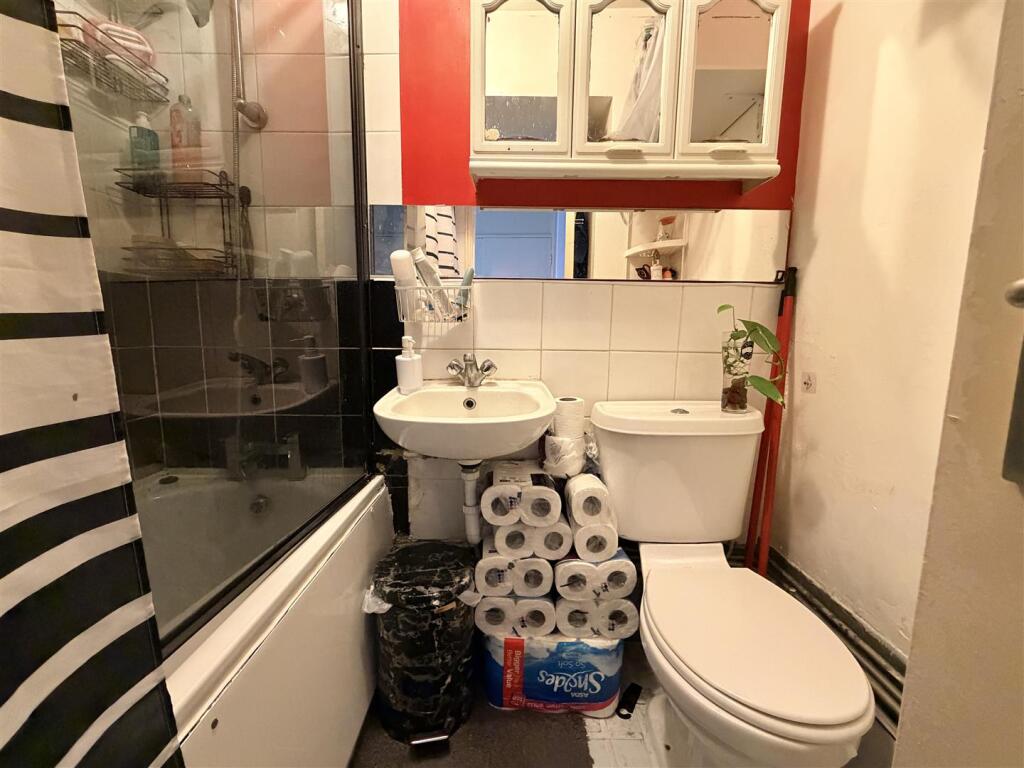 Apartment in London - More