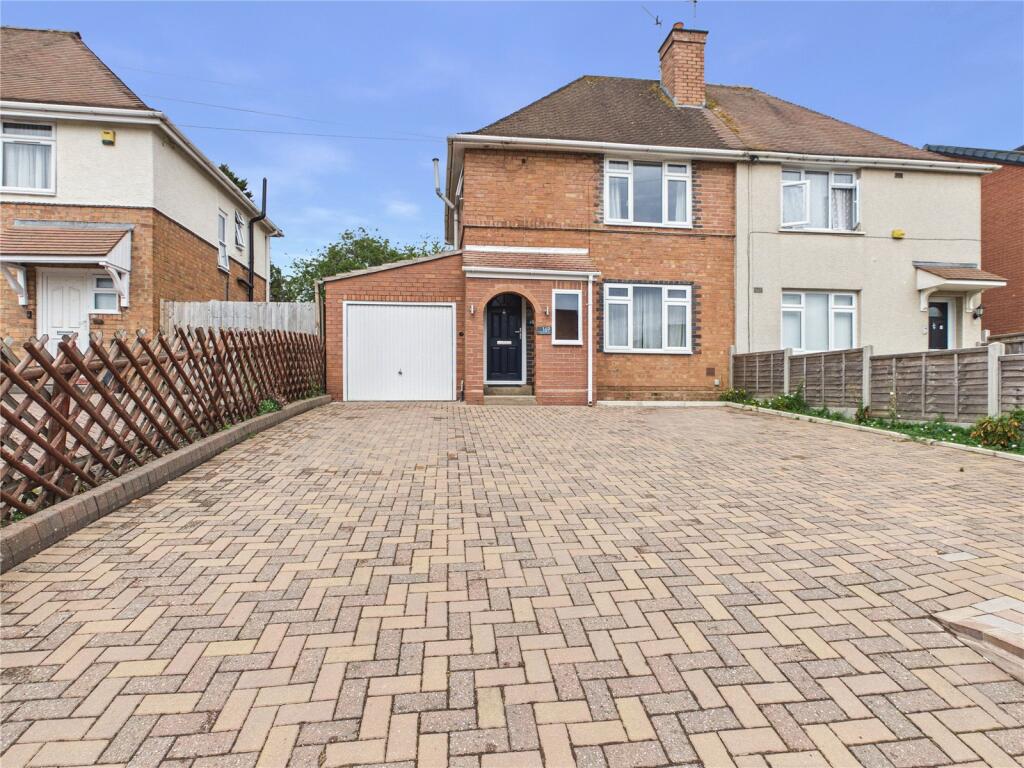 3-bed semi-detached on Tolladine Road, Worcester, Worcestershire, WR4, £250,000