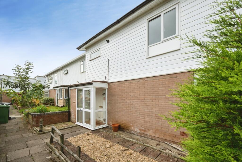 Main image of property: Aldington Close, Redditch, Worcestershire, B98