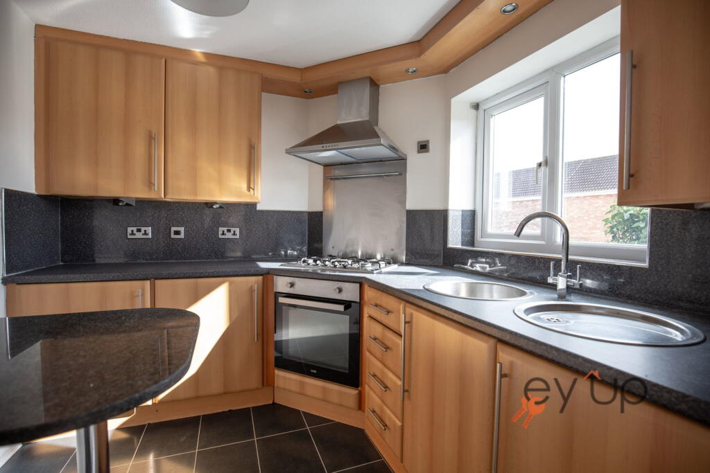 House in Kirklees, West Yorkshire - View 3
