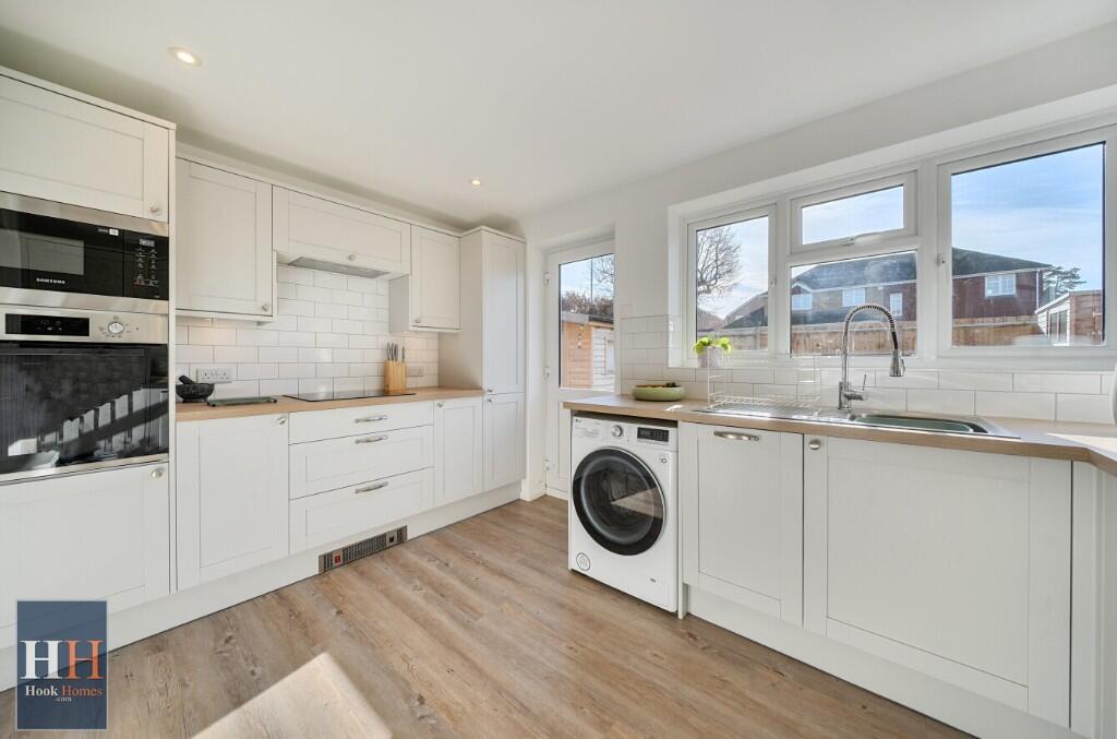 Beechcrest View, Hook, Hampshire, RG27 - View 2