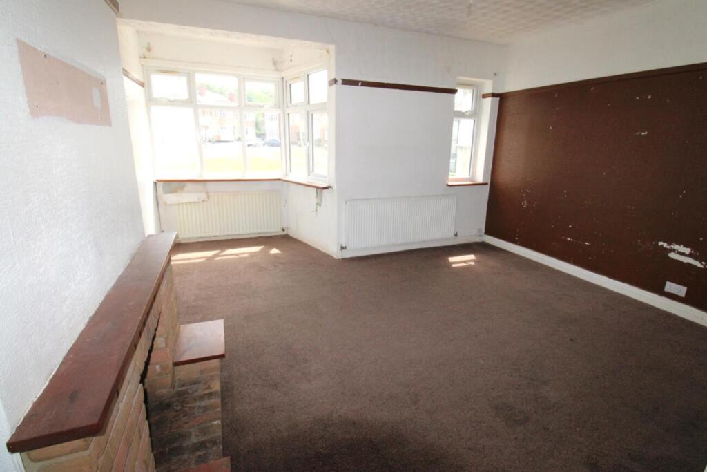 Lodge Court, Hornchurch, Essex photo 3