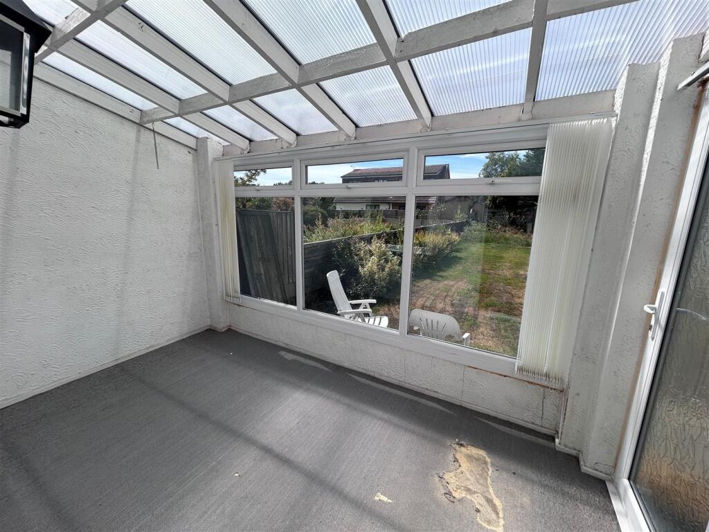 Roseacre Drive, Heald Green, Cheadle photo 5