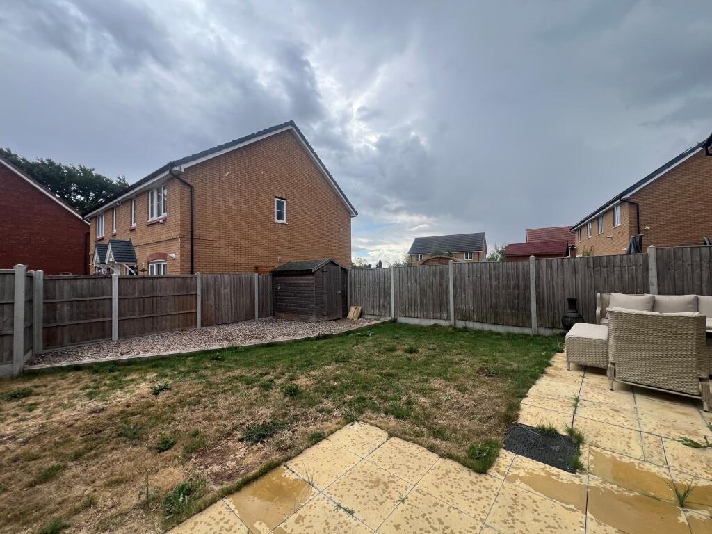 House in Malvern Hills, Malvern - More