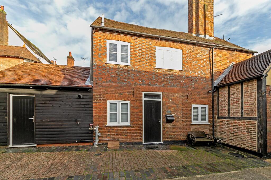 Main image of property: Dolphin Yard, Holywell Hill, St Albans