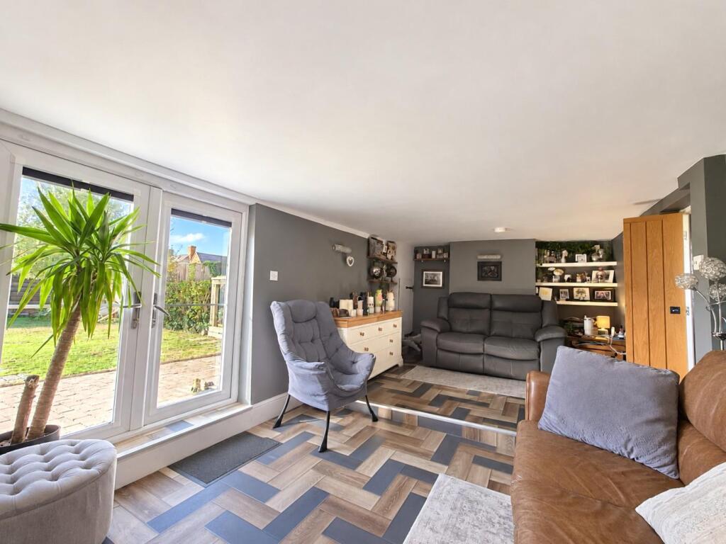 House in Stroud, Alkerton, Eastington - View 4