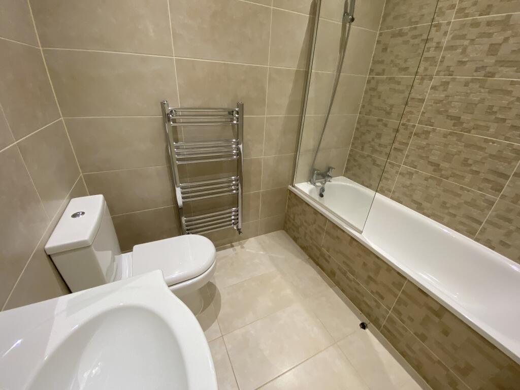 Apartment in Swindon - View 5