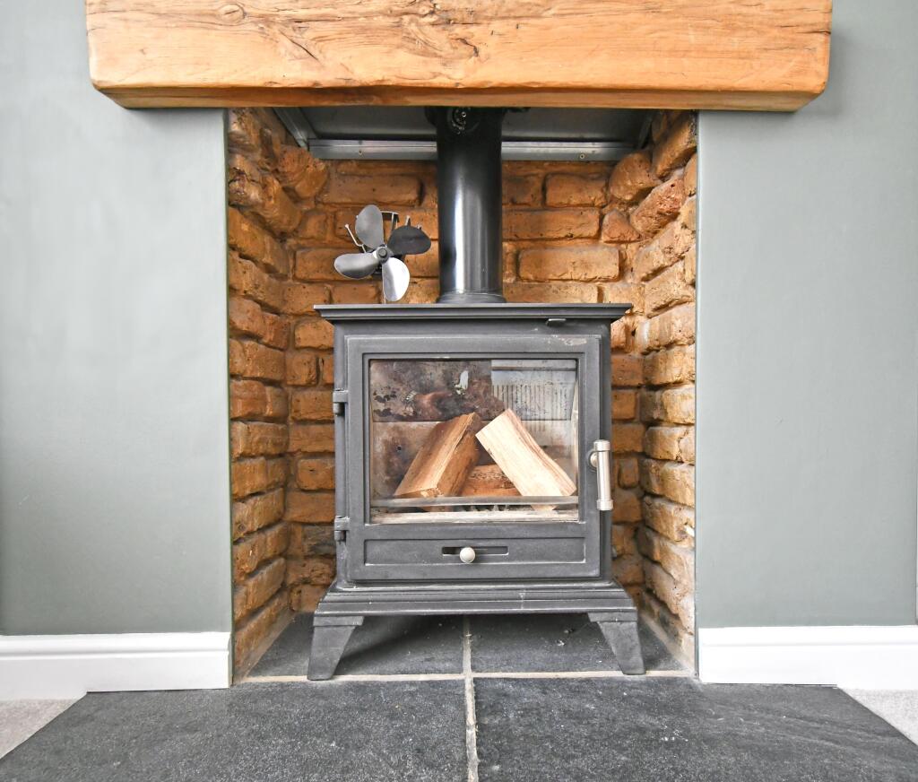 House in Nazeing - More