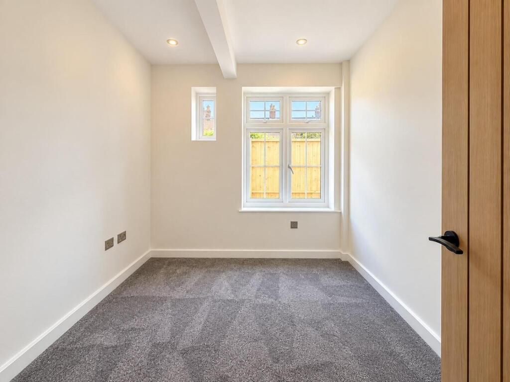 Apartment in Swindon - View 3