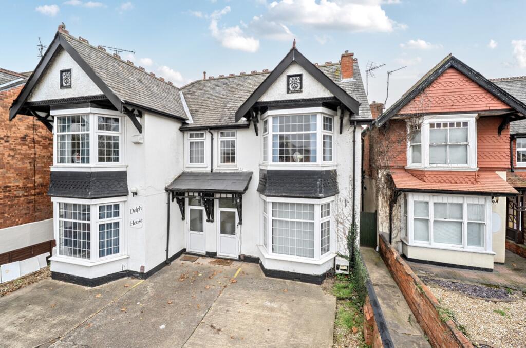 Main image of property: Carholme Road, Lincoln, Lincolnshire, LN1
