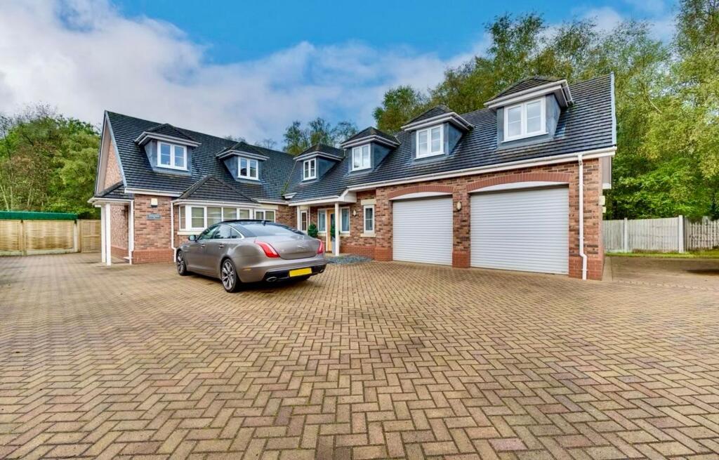 5-bed detached on Rowan Place, Somerford, CW12, £950,000