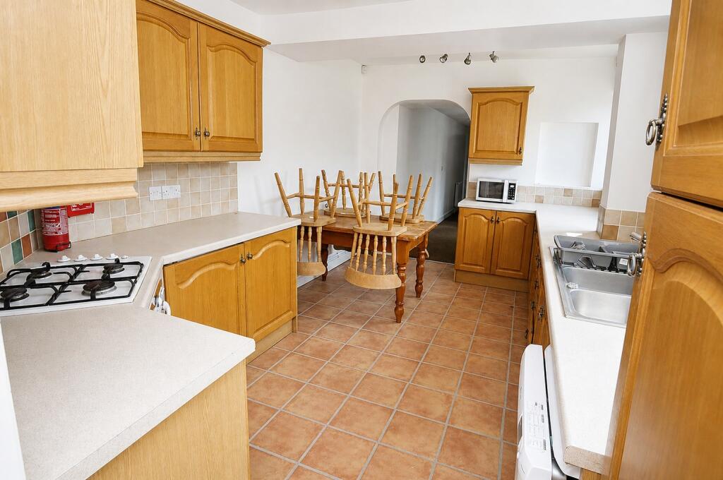 6 bedroom house for rent