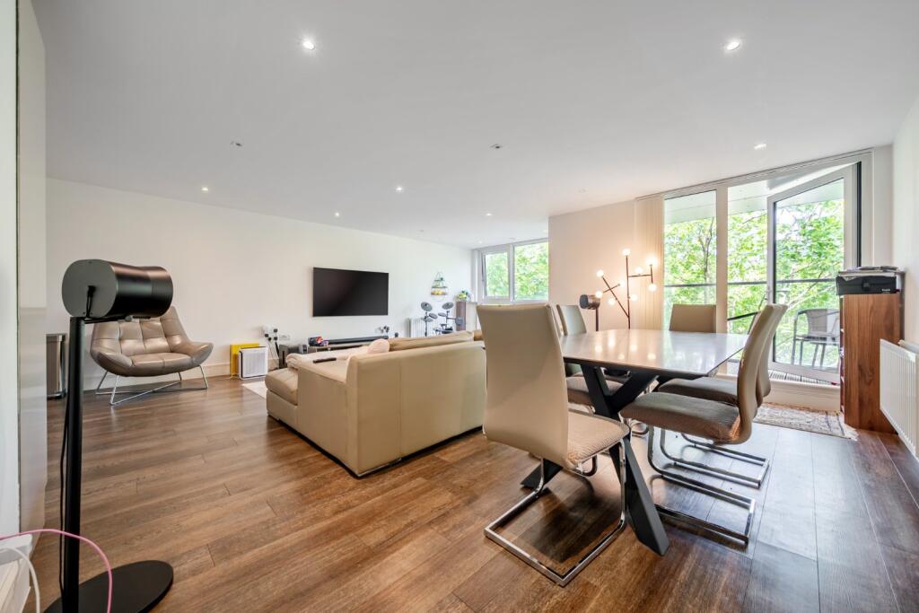 Main image of property: Tavern Quay, Canada Water, London, SE16