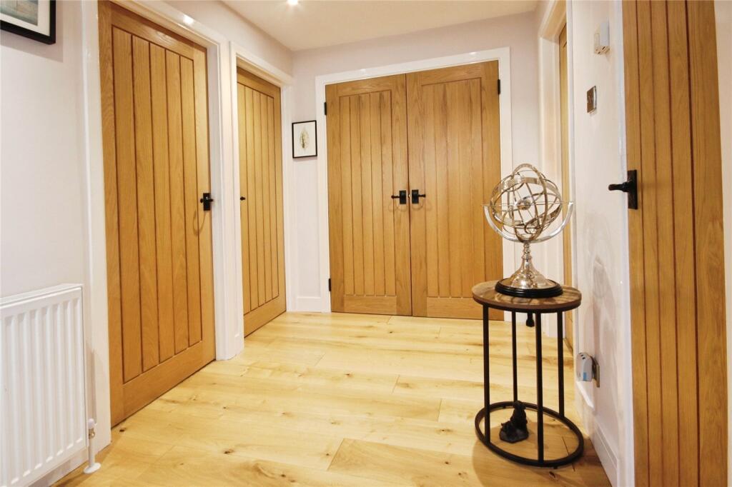 Berrys Road, Upper Bucklebury, Reading, Berkshire, RG7 photo 3