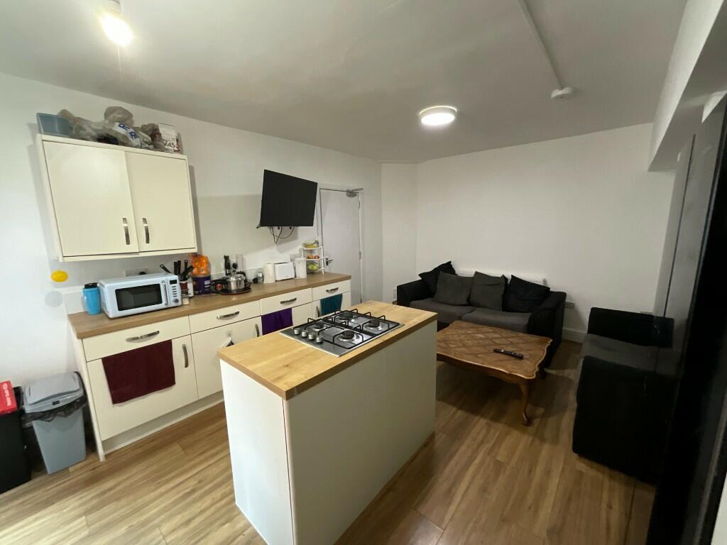 Main image of property: Beeston Road, Nottingham, Nottinghamshire, NG7