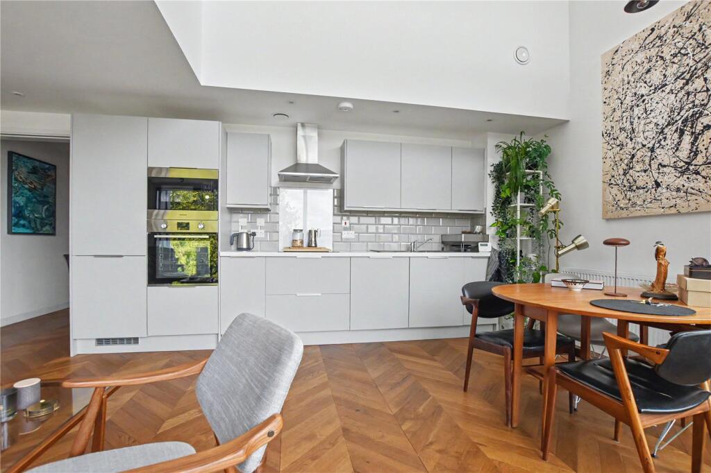 Apartment in Taunton - More