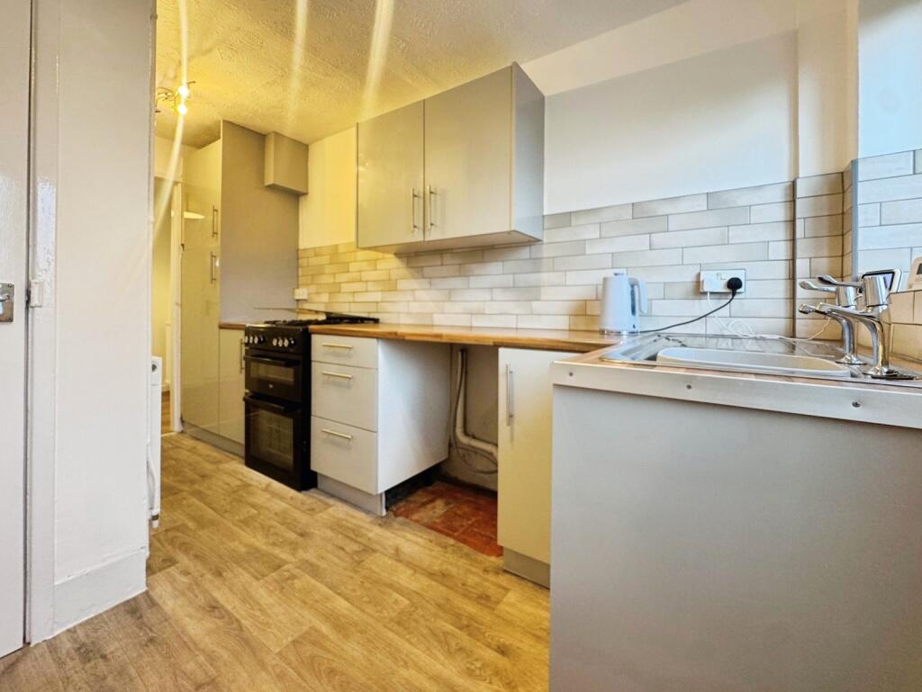 Ramsden Crescent, Carlton-in-Lindrick, Worksop, Nottinghamshire, S81 photo 4