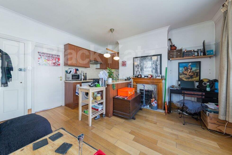 Main image of property: Broadway Parade, Crouch End N8