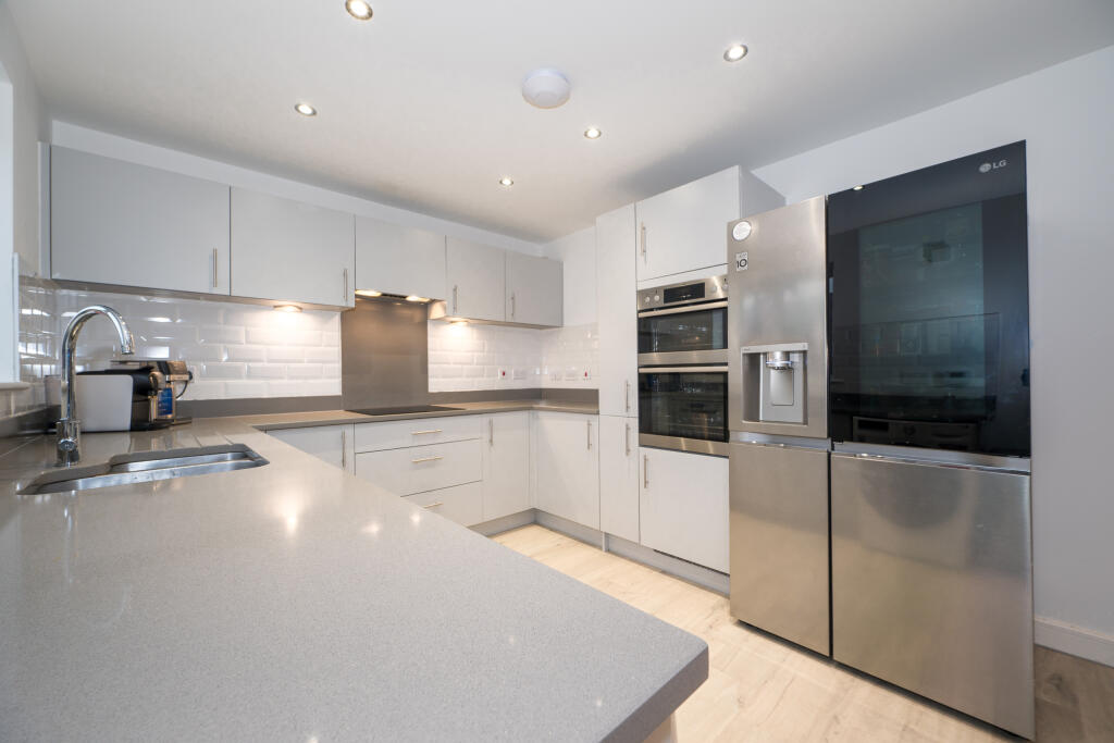 Mcpherson Place, Golborne, Warrington, Lancashire photo 3