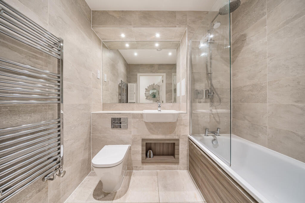 Main image of property: Lomond Grove, London