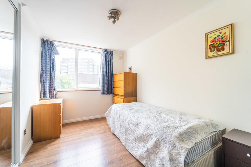 Apartment in London - More