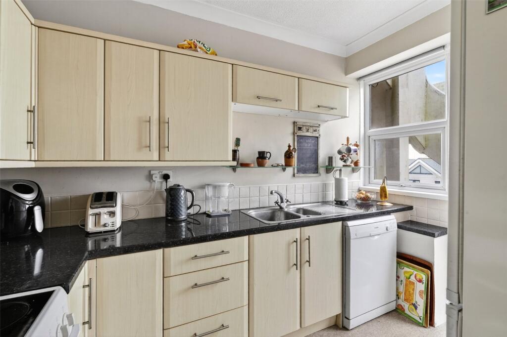 Apartment in Worthing, West Worthing - View 4