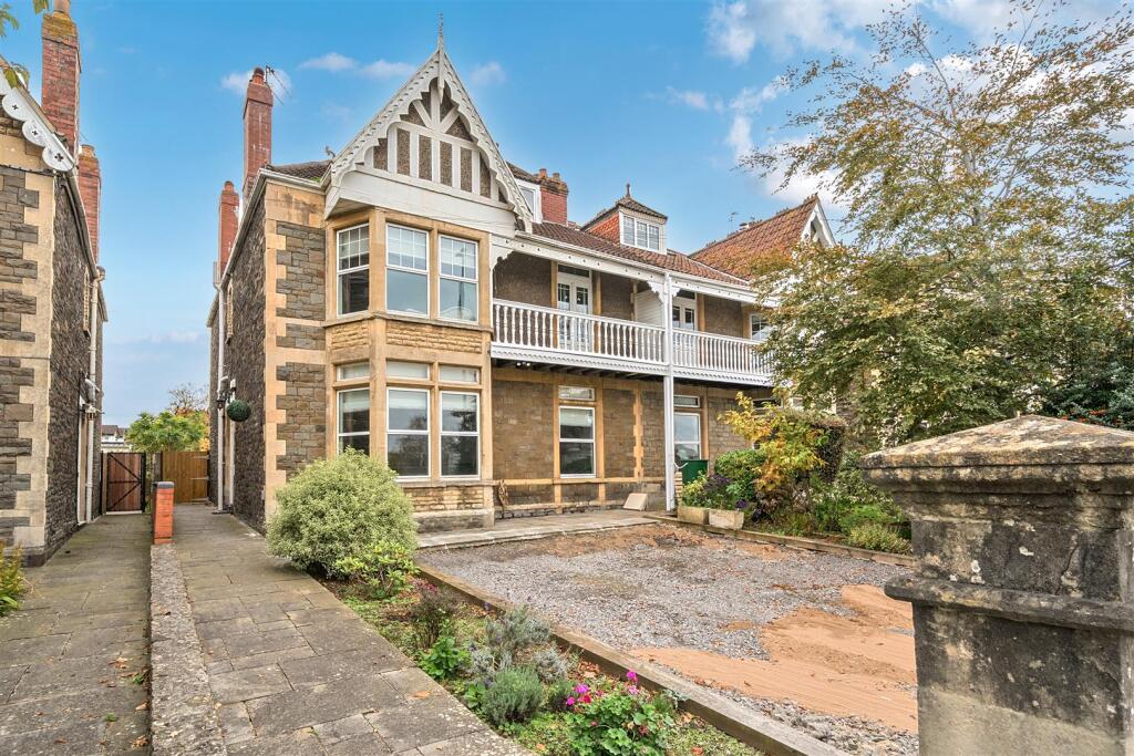 4-bed semi-detached on Charlton Road, Keynsham, Bristol, £825,000