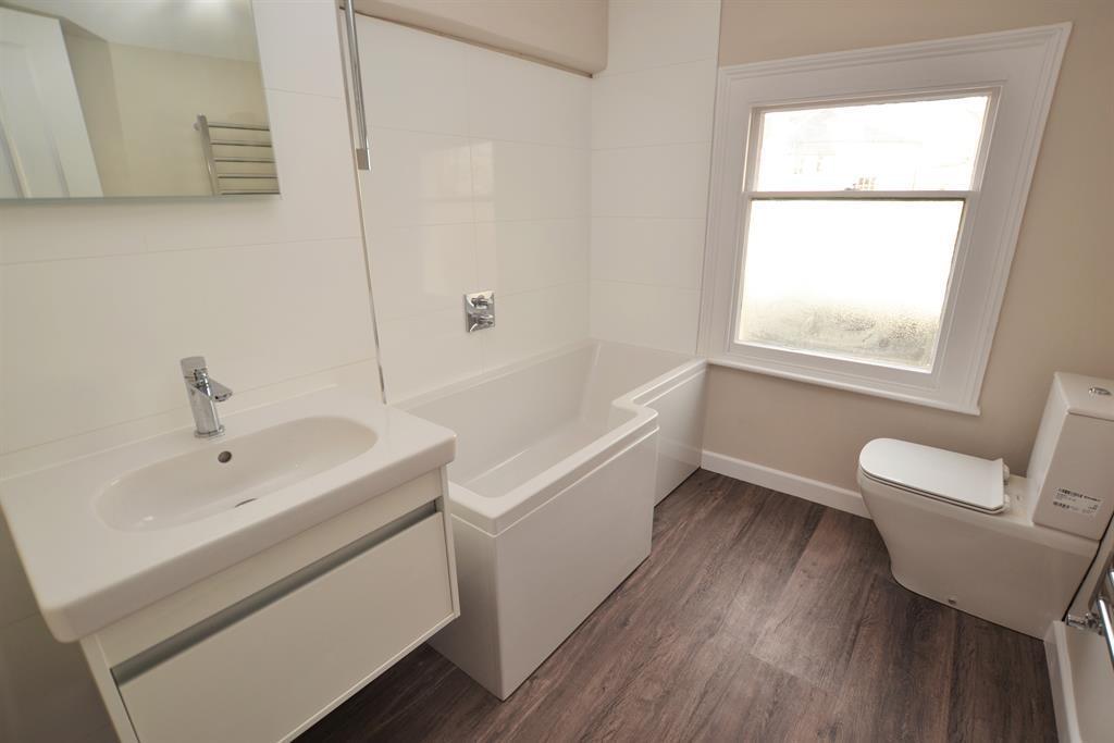 Apartment in Cheltenham, Marle Hill, Pittville - View 3