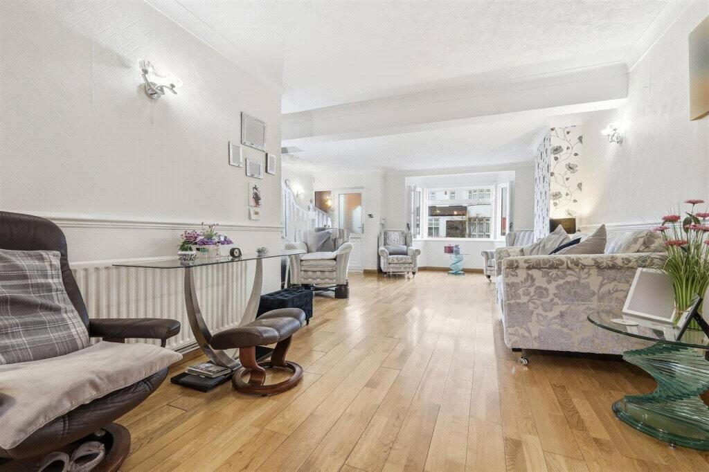 House in Enfield - View 4