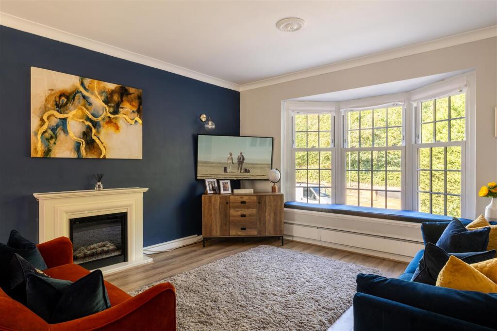 House in Reigate and Banstead, Earlswood - View 5