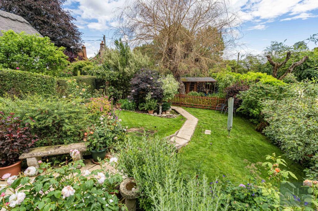 Harroell, Long Crendon, Aylesbury, Buckinghamshire, HP18 - View 2