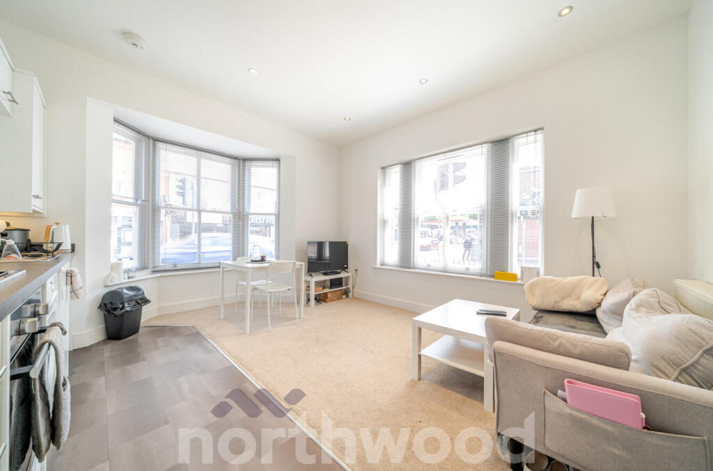 Willersley House, 2 Sebright Avenue photo 3