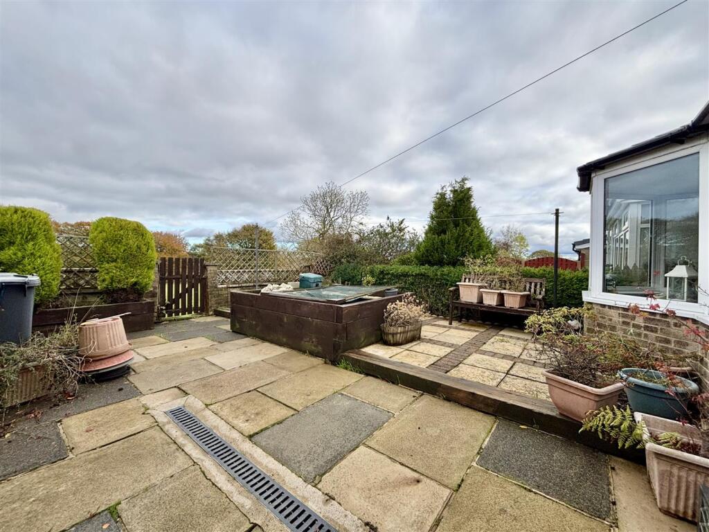 Additional image 20 of Hunters Park Avenue, Clayton, Bradford