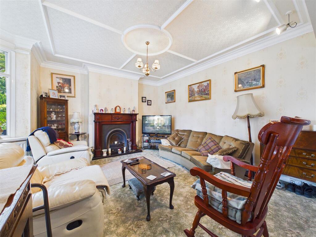 House in South Shields, Harton - View 3