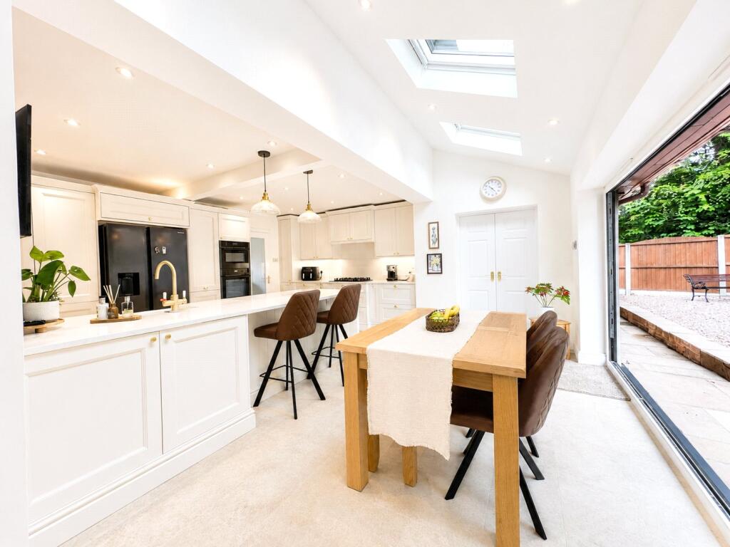 Dee Park Road, Gayton, Wirral, CH60 photo 4
