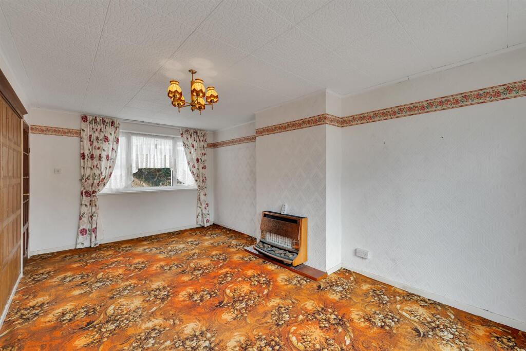 House in Newport, Panteg - View 5