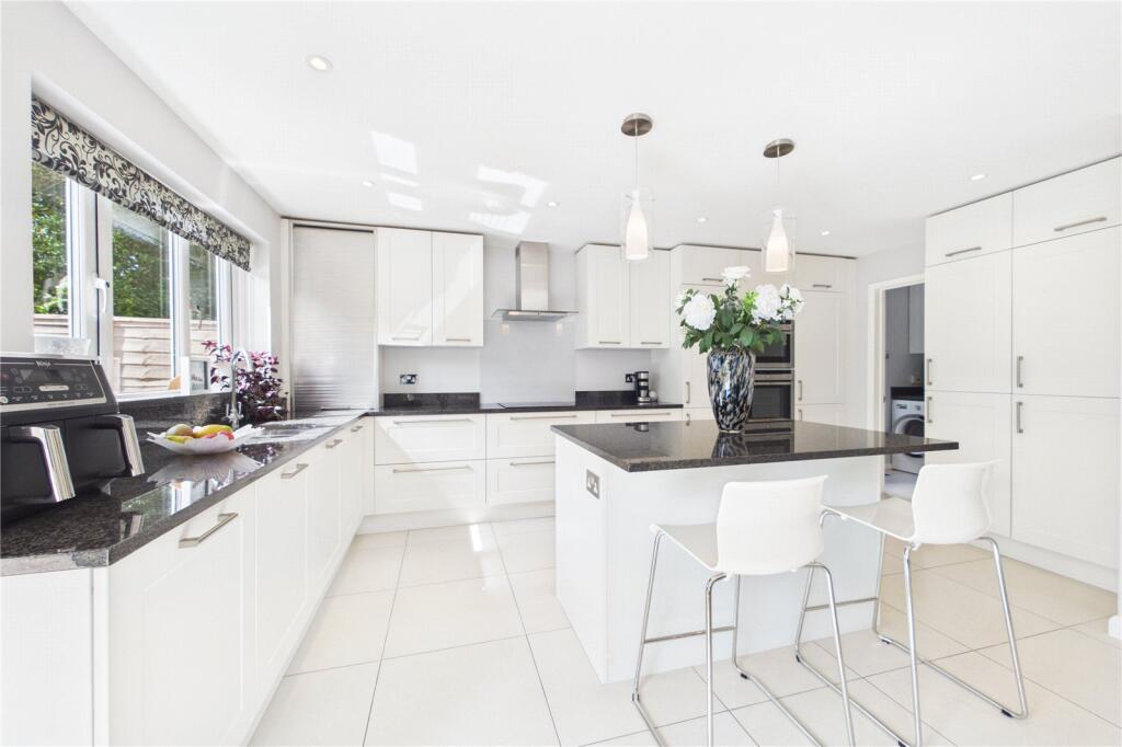 Sevenoaks Drive, Spencers Wood, Reading, Berkshire, RG7 photo 4
